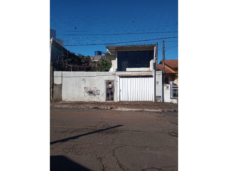 Casa à venda com 3 dormitórios, 2 vagas de garagens e 120m² de área privativa no bairro Palmital