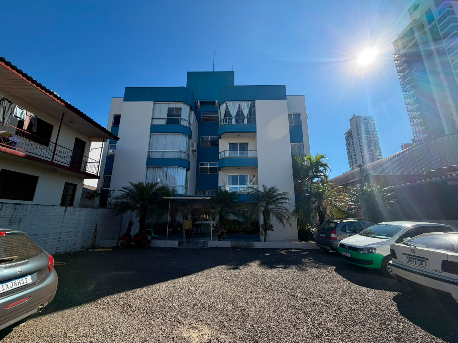 Apartamento para alugar com 1 dormitório e 1 banheiro no bairro Centro